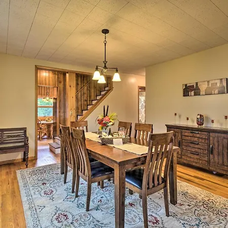 Penn Yan Escape With Yard, 1 Mi To Keuka Lake!